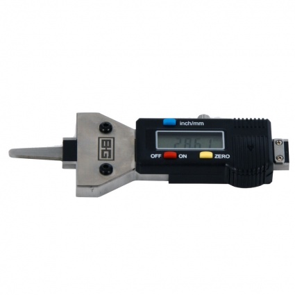 B-G - Digital Tyre Tread Depth Gauge with Case